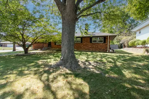 217 Hammitt Dr, Normal, IL 61761 photo 52