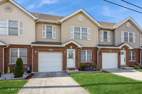 8910 Frontage Rd #H, Justice, IL 60458