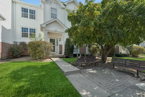 504 Holiday Ln #504, Hainesville, IL 60073