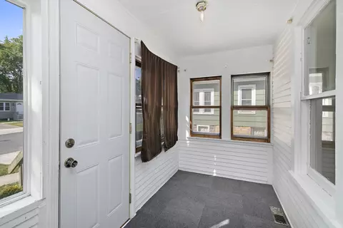 Exterior - 320 Chaney Ave, Crest Hill, IL 60403 photo 1 of 4