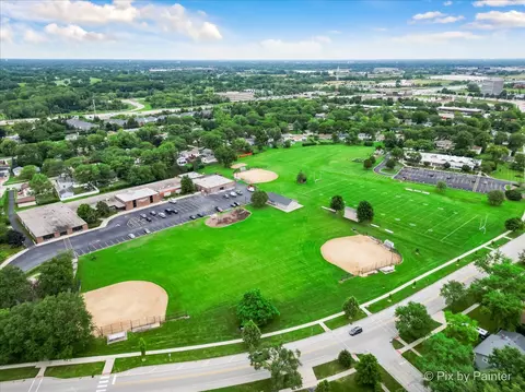 View/Area - 665 Frederick Ln, Hoffman Estates, IL 60169 photo 5 of 6