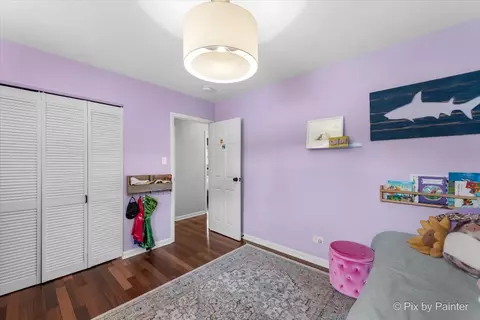 Bedroom - 665 Frederick Ln, Hoffman Estates, IL 60169 photo 3 of 3