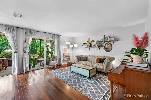 Other - 665 Frederick Ln, Hoffman Estates, IL 60169 photo 1 of 8