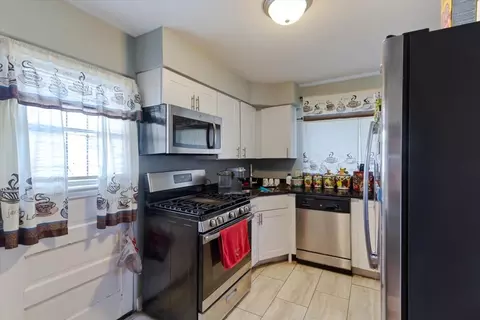 Kitchen - 456 N Jackson Blvd, Hillside, IL 60162 photo 1 of 2