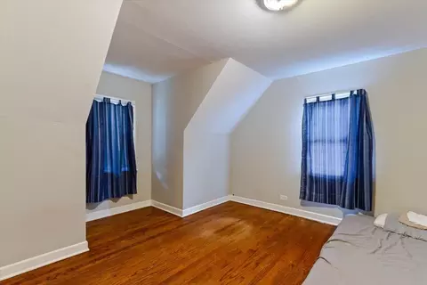 Bedroom - 456 N Jackson Blvd, Hillside, IL 60162 photo 4 of 5