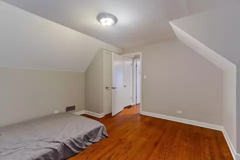 Bedroom - 456 N Jackson Blvd, Hillside, IL 60162 photo 5 of 5