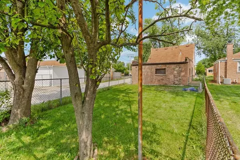 Exterior - 456 N Jackson Blvd, Hillside, IL 60162 photo 4 of 5