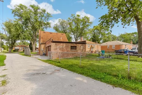 Exterior - 456 N Jackson Blvd, Hillside, IL 60162 photo 2 of 5