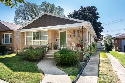 6329 W Byron St, Chicago, IL 60634