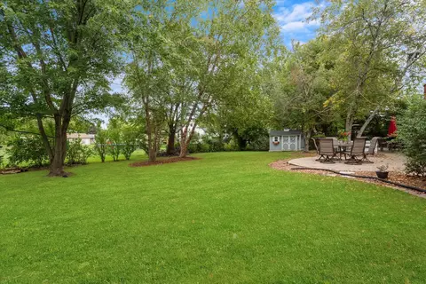 Exterior - 1180 Squire Dr, Aurora, IL 60505 photo 7 of 7