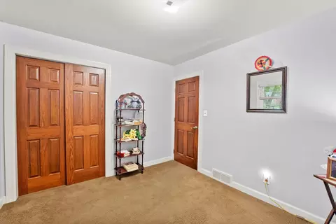 Bedroom - 1180 Squire Dr, Aurora, IL 60505 photo 3 of 5
