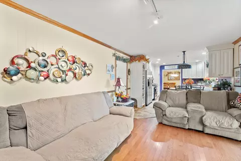 Living - 1180 Squire Dr, Aurora, IL 60505 photo 4 of 4