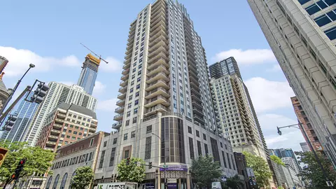 635 N Dearborn St #2605, Chicago, IL 60654