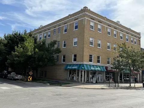 1347 W Eddy St #308, Chicago, IL 60657