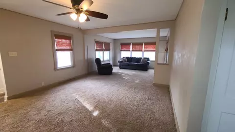 617 E Morgan St, Dixon, IL 61021 photo 9