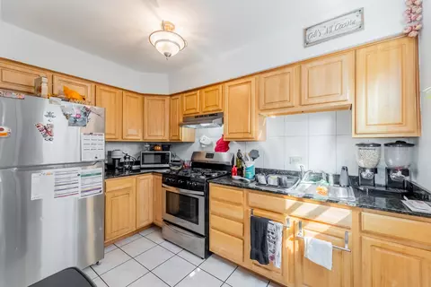 Kitchen - 7348 W 56th Pl, Summit, IL 60501 photo 1 of 2