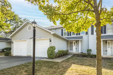 121 Villa Circle Dr, Palatine, IL 60067