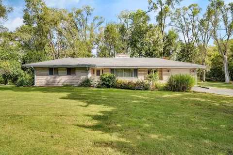 25534 W Knapp St, Channahon, IL 60410