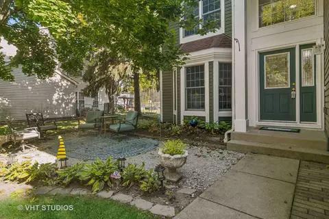 2242 Deerpath Dr, Elgin, IL 60123 photo 4
