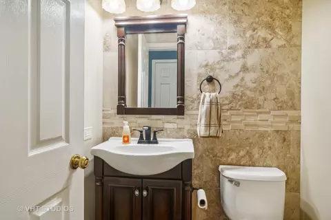 2242 Deerpath Dr, Elgin, IL 60123 photo 31
