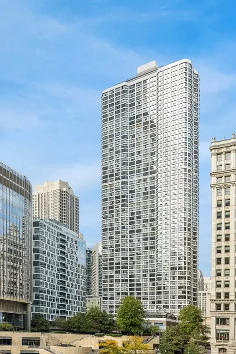 405 N Wabash Ave #1711, Chicago, IL 60611