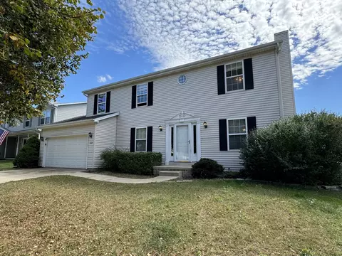 3127 Eagle Creek Dr, Bloomington, IL 61704 photo 2