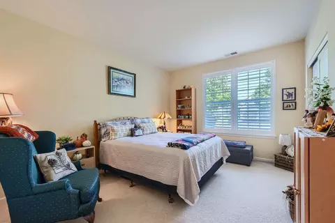 Bedroom - 653 Tuscan View Dr, Elgin, IL 60124 photo 4 of 4