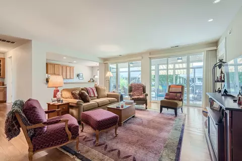 Living - 653 Tuscan View Dr, Elgin, IL 60124 photo 1 of 3