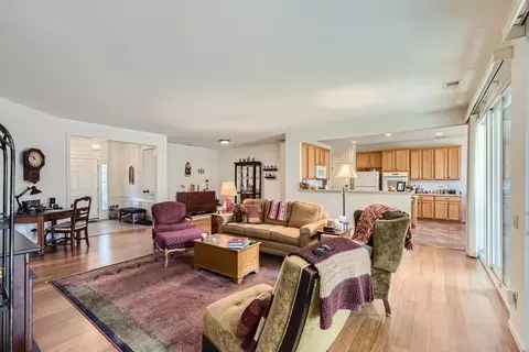 Living - 653 Tuscan View Dr, Elgin, IL 60124 photo 3 of 3