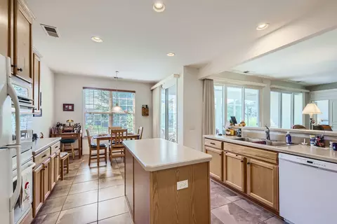 Kitchen - 653 Tuscan View Dr, Elgin, IL 60124 photo 3 of 3