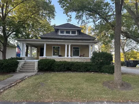 Exterior - 335 E Lincoln Ave, Onarga, IL 60955 photo 3 of 7
