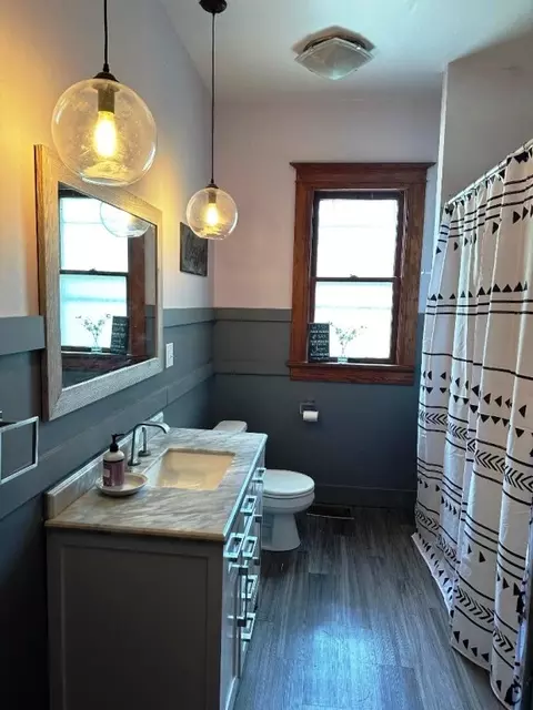Bath - 335 E Lincoln Ave, Onarga, IL 60955 photo 1 of 1