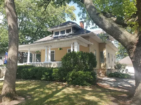 Exterior - 335 E Lincoln Ave, Onarga, IL 60955 photo 1 of 7