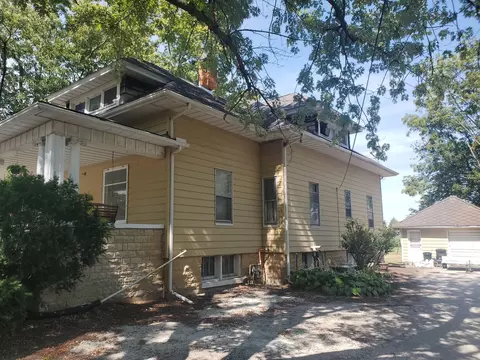 Exterior - 335 E Lincoln Ave, Onarga, IL 60955 photo 2 of 7