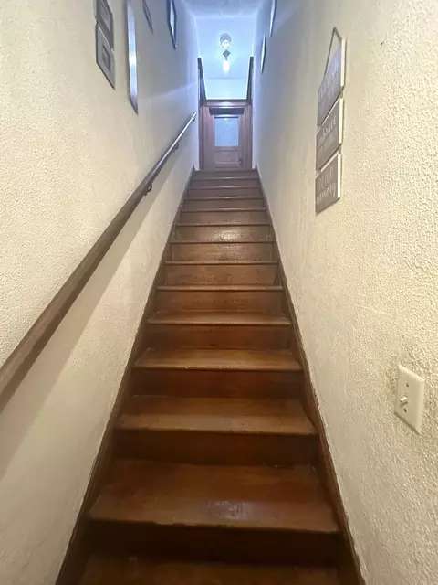 Entry Way - 335 E Lincoln Ave, Onarga, IL 60955 photo 3 of 3