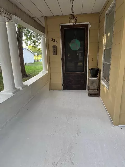 Exterior - 335 E Lincoln Ave, Onarga, IL 60955 photo 6 of 7
