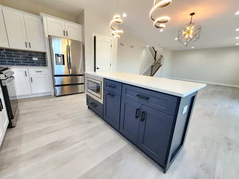 Kitchen - 3806 Marigold Dr, Elgin, IL 60124 photo 3 of 6