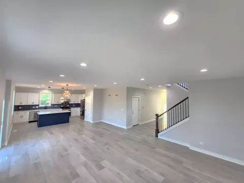 Living - 3806 Marigold Dr, Elgin, IL 60124 photo 4 of 4