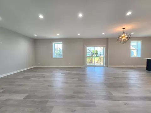 Living - 3806 Marigold Dr, Elgin, IL 60124 photo 1 of 4