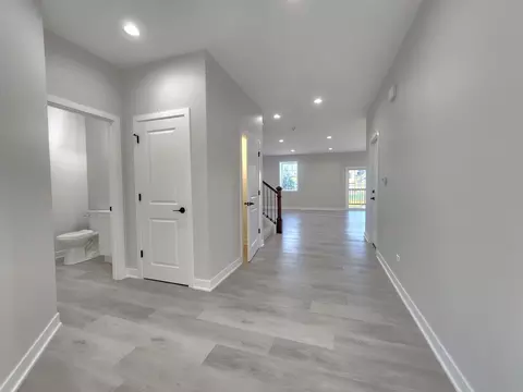 Entry Way - 3806 Marigold Dr, Elgin, IL 60124 photo 2 of 14