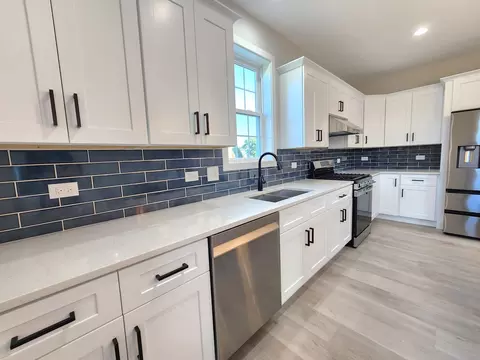 Kitchen - 3806 Marigold Dr, Elgin, IL 60124 photo 4 of 6