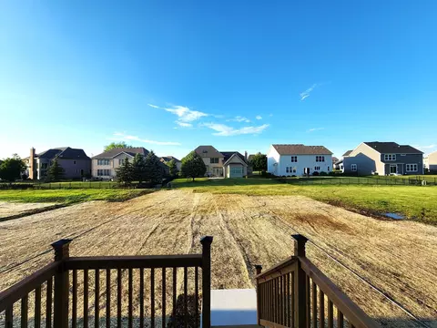 Exterior - 3806 Marigold Dr, Elgin, IL 60124 photo 5 of 6