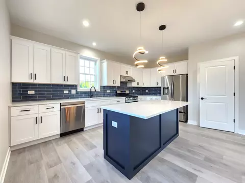 Kitchen - 3806 Marigold Dr, Elgin, IL 60124 photo 2 of 6