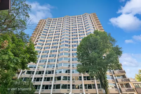 555 W Cornelia Ave #412, Chicago, IL 60657