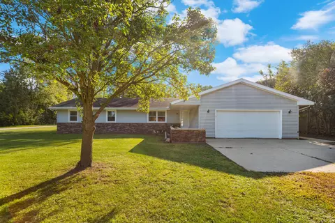 301 Sands Dr, Homer, IL 61849