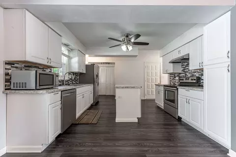 Kitchen - 8646 Centaur Dr, Belvidere, IL 61008 photo 1 of 2