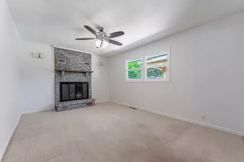 Living - 8646 Centaur Dr, Belvidere, IL 61008 photo 4 of 4