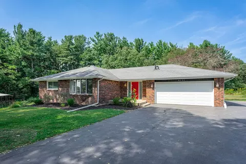 Exterior - 8646 Centaur Dr, Belvidere, IL 61008 photo 2 of 10