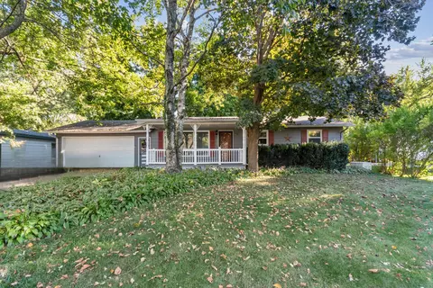 225 W Mckinley St, Waterman, IL 60556
