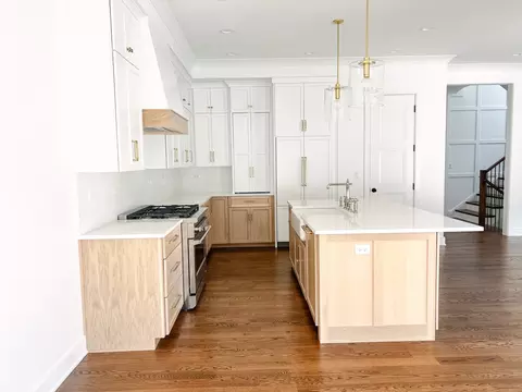 Kitchen - 481 Mitchell Ave, Elmhurst, IL 60126 photo 4 of 4